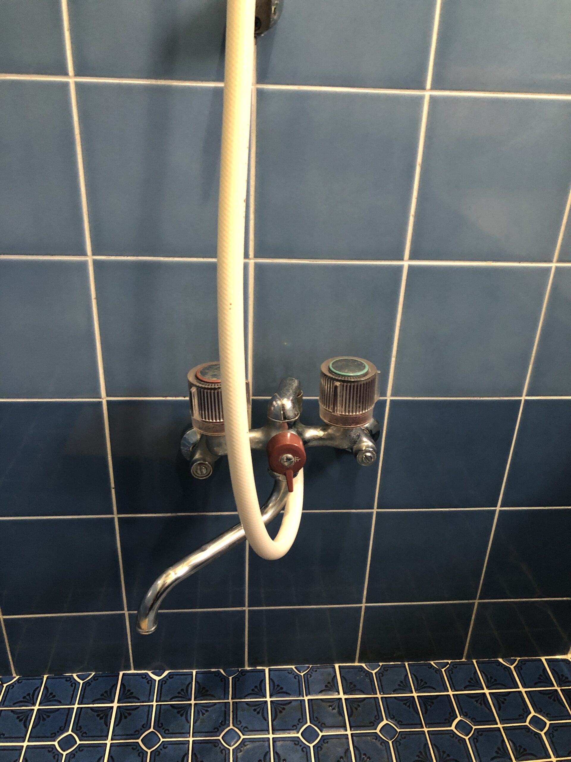 浴室水栓交換前の写真